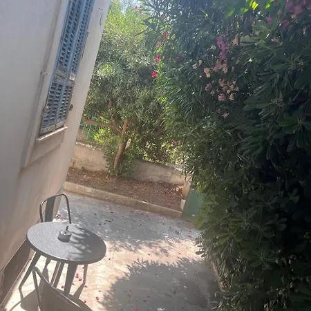 Appartamento De Maison Niçoise - Calme, Charme Et Vu Dégagée Sur Les Collines *